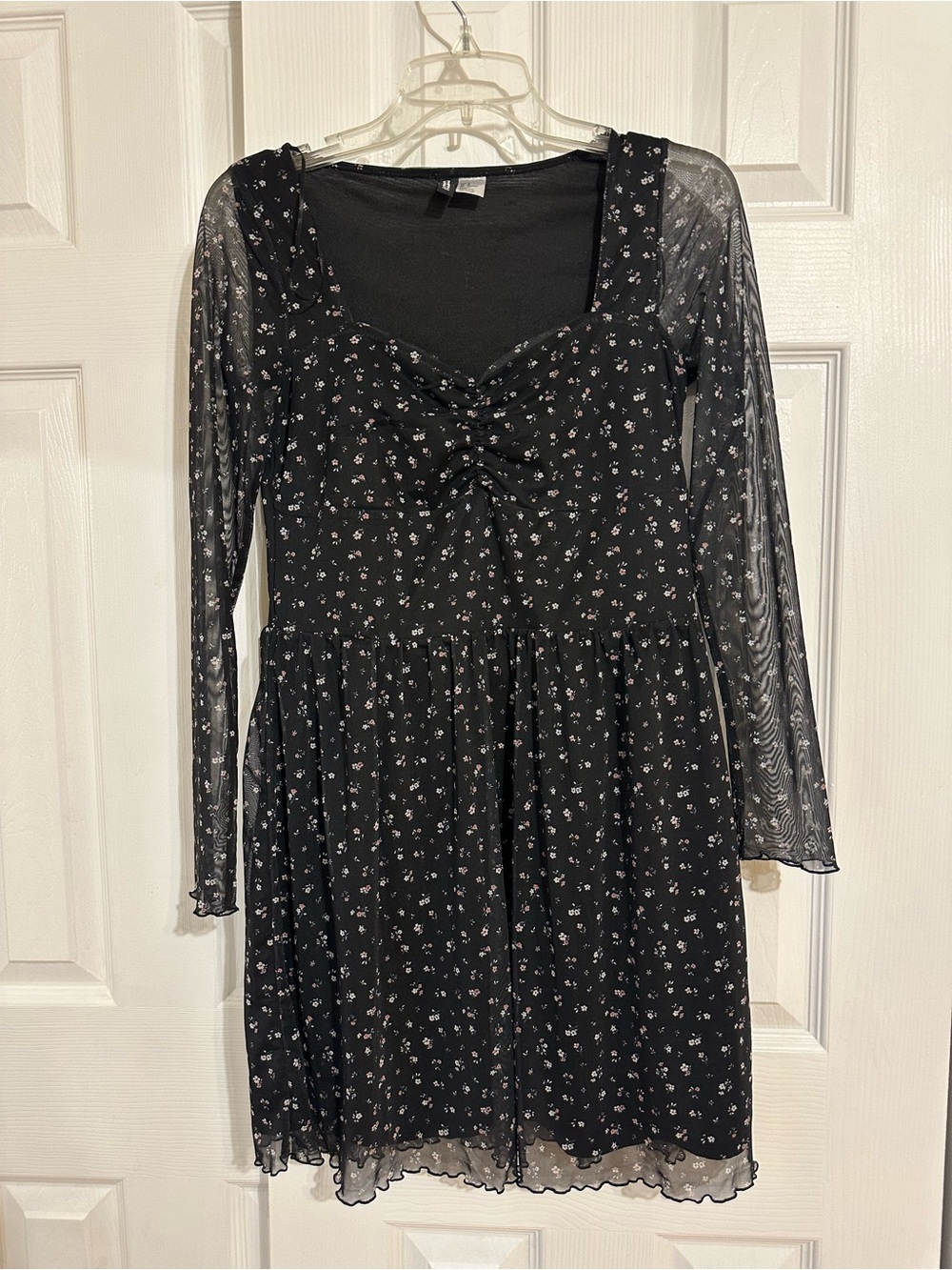 H&M black Floral Mesh Long-Sleeve Dress size M